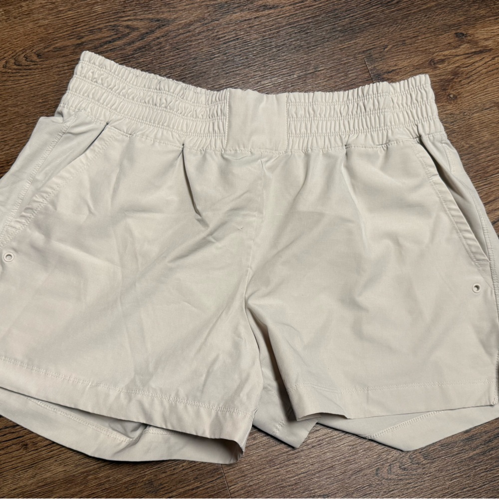 Old Navy Women's Cream Athletic Shorts